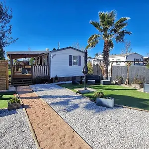 https://mobil-home-6-personnes-camping-4-les-pins-maritimes.fr-provencehotel.com