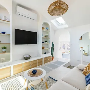 https://casa-belvedere-duplex-atypique-avec-vue-ferique-parking.fr-provencehotel.com