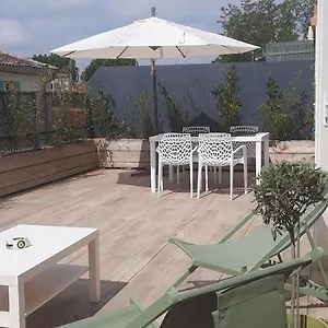 https://studio-avec-arles.fr-provencehotel.com