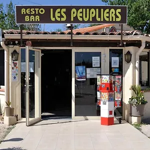 https://camping-avec-piscine-parc-aquatique.fr-provencehotel.com